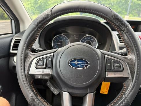 Used 2017 Subaru Crosstrek 2.0i Premium AWD/4WD image 16