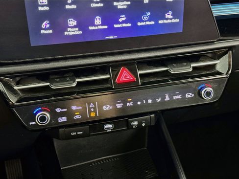 Used 2024 Kia Niro Wind FWD image 17