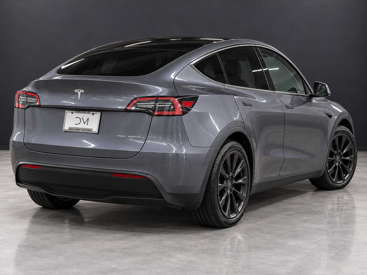 Used 2023 Tesla Model Y Long Range AWD/4WD image 5