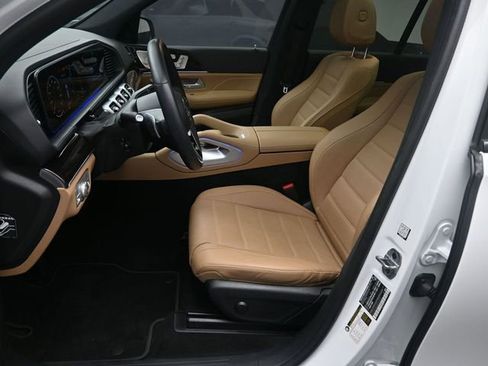 Used 2025 Mercedes-Benz GLE 450e 4MATIC image 18