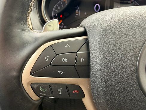 Used 2014 Jeep Grand Cherokee Overland AWD/4WD image 35