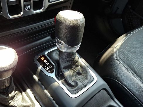 Used 2020 Jeep Wrangler Unlimited Sport AWD/4WD image 14