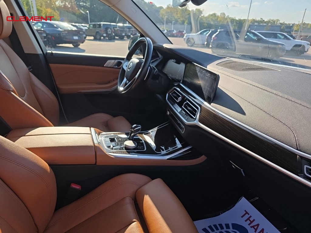Used 2021 BMW X7 xDrive40i w/ Premium Package AWD/4WD image 41