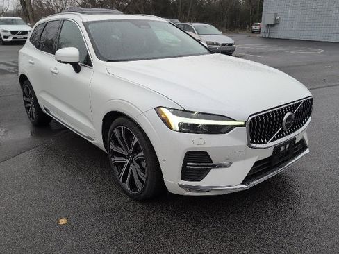 Used 2023 Volvo XC60 B5 Ultimate image 4