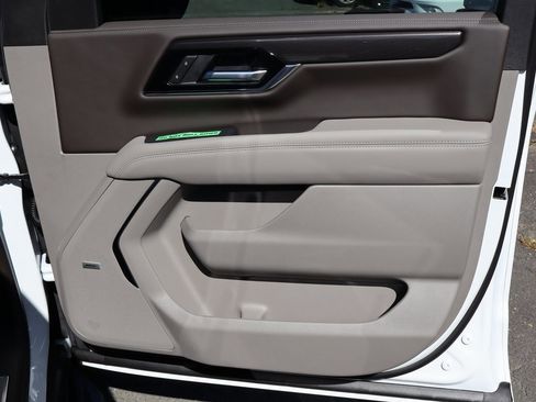 New 2026 GMC Yukon Elevation w/ LPO, Floor Liner Package image 27