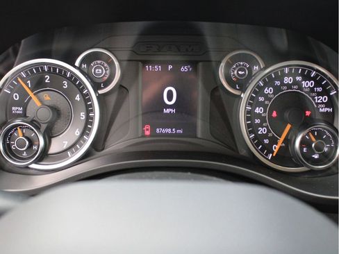 Used 2020 RAM 1500 Big Horn AWD/4WD image 16