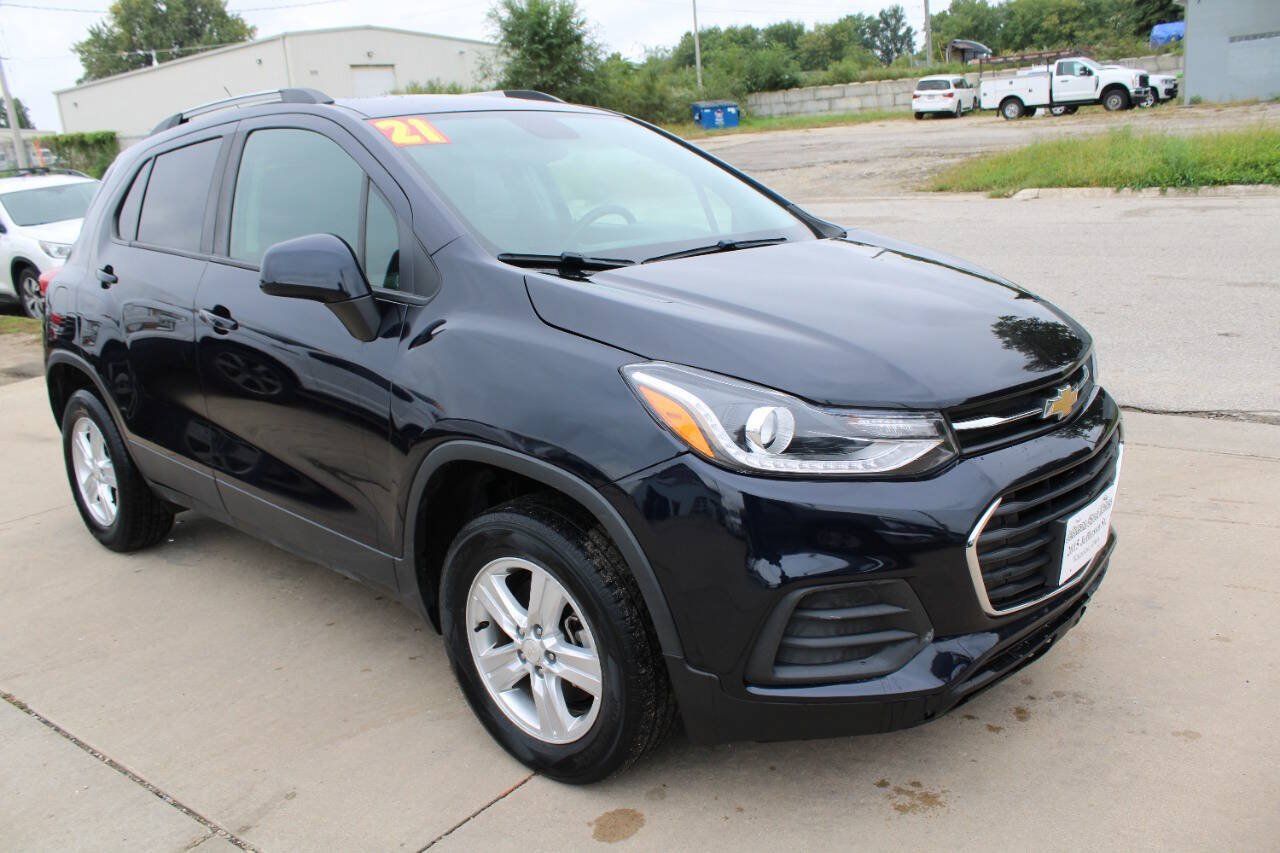 Used 2021 Chevrolet Trax LT AWD/4WD image 4