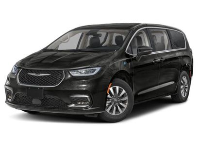 Certified 2024 Chrysler Pacifica Limited