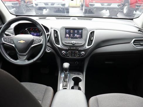 Used 2022 Chevrolet Equinox LT AWD/4WD image 18