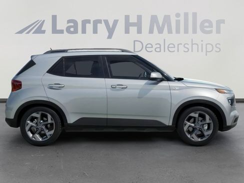 New 2026 Hyundai Venue SEL image 7