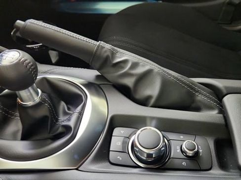 New 2026 MAZDA MX-5 Miata Club w/ Interior Package RWD image 17