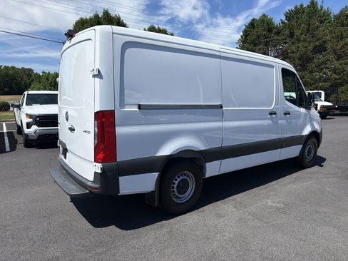 Used 2025 Mercedes-Benz Sprinter 2500 image 10