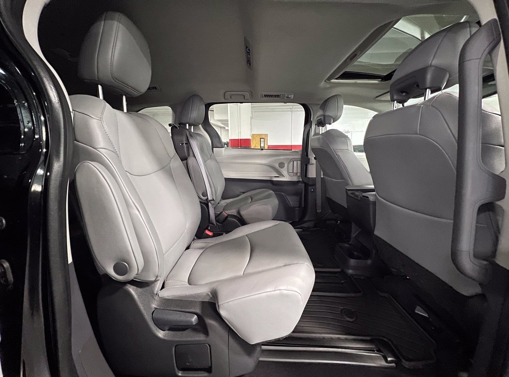 Certified 2023 Toyota Sienna XLE w/ XLE Plus Package FWD image 19