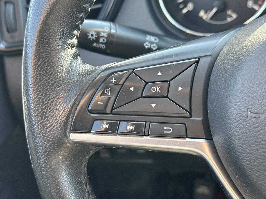 Used 2019 Nissan Rogue SV AWD/4WD image 22