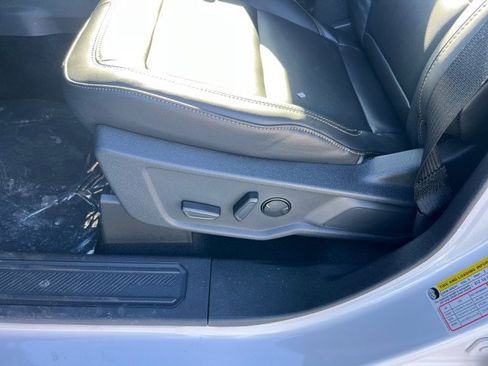 New 2025 Ford Bronco Badlands image 8