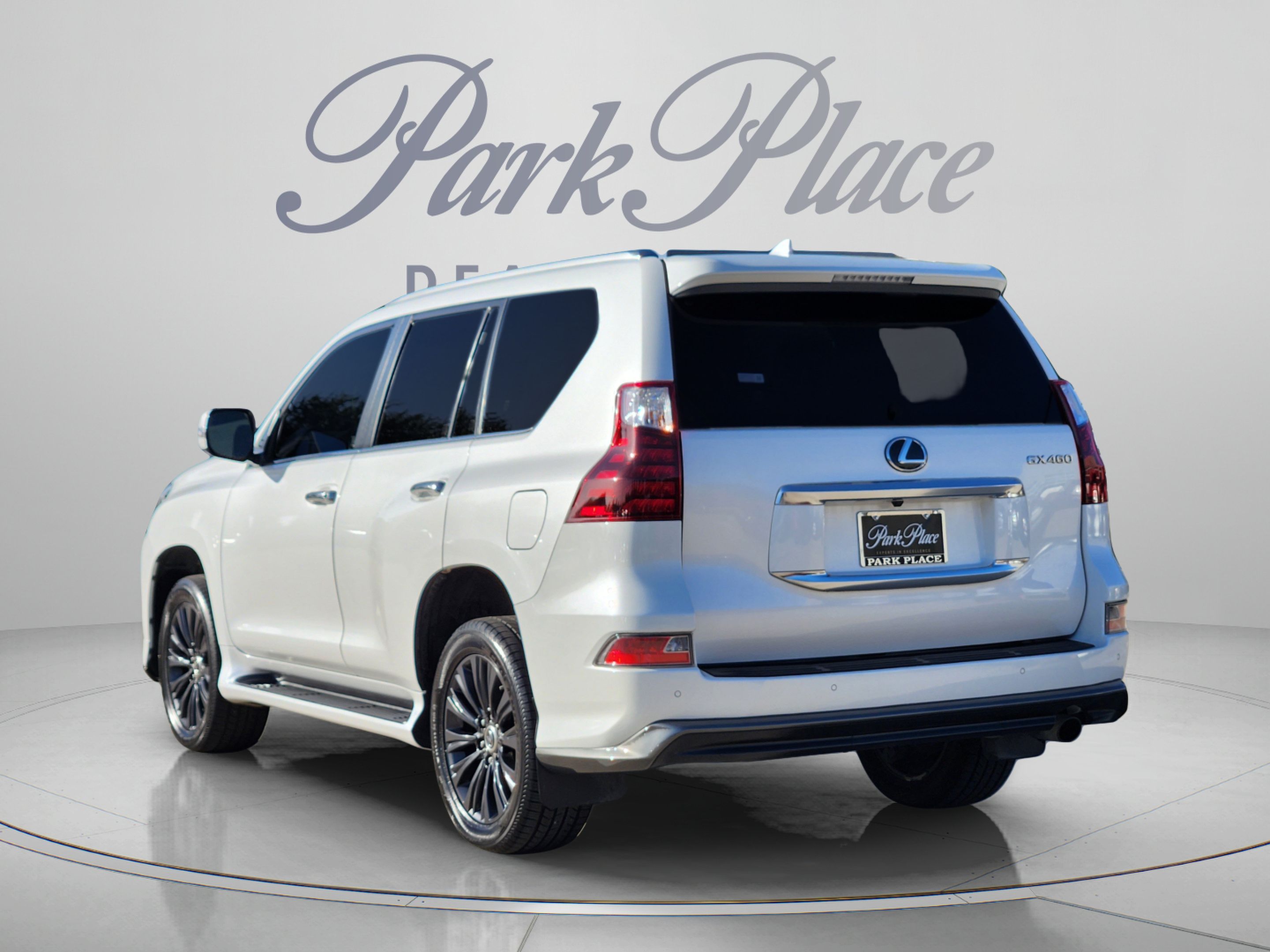 Used 2022 Lexus GX 460 Premium w/ Accessory Package AWD/4WD image 3
