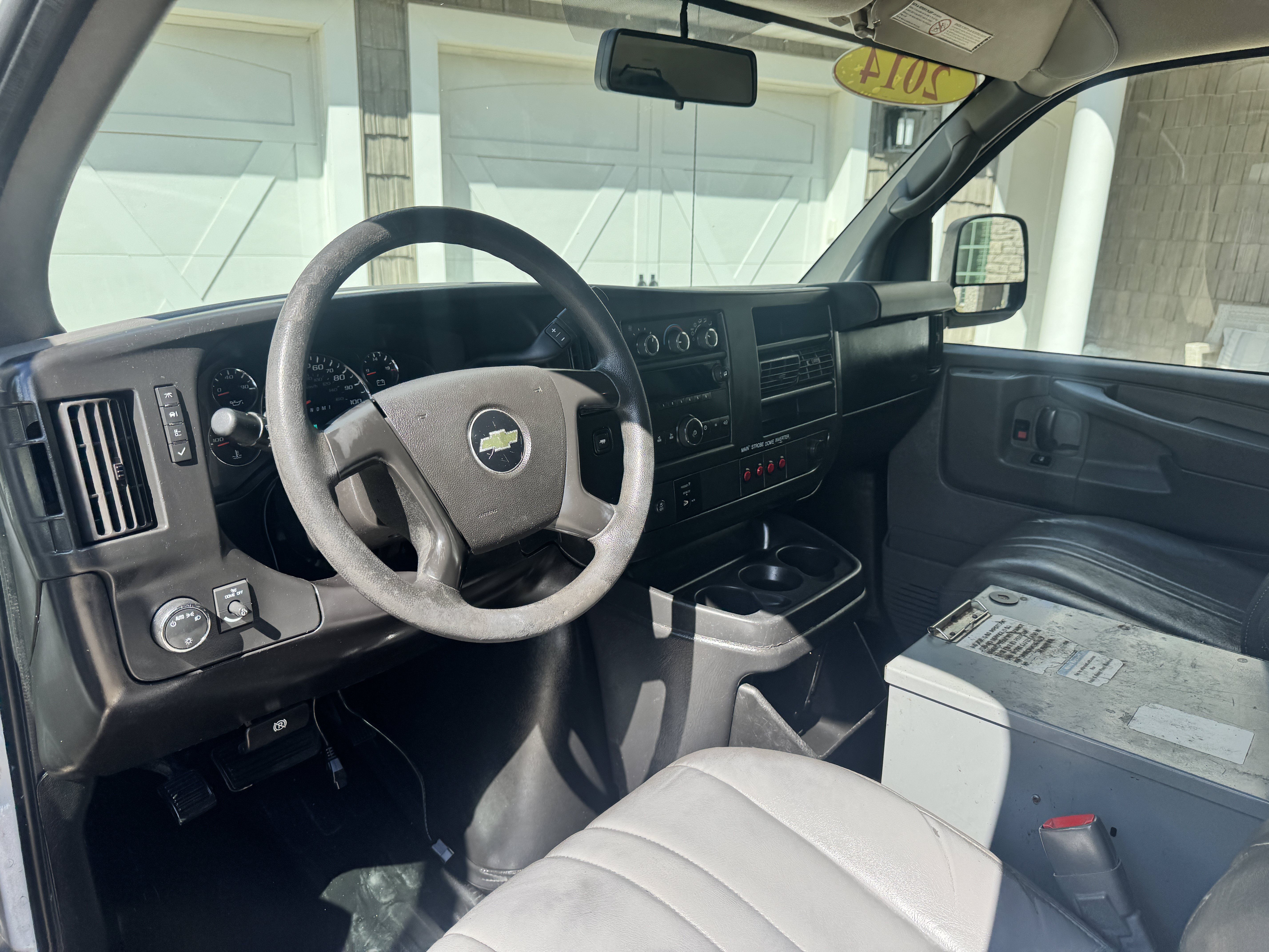 Used 2014 Chevrolet Express 2500 RWD image 14