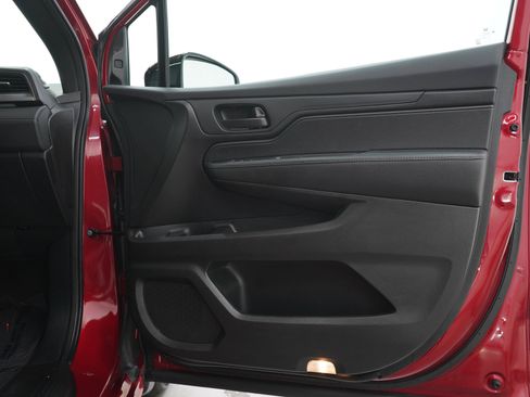Used 2024 Honda Odyssey Sport image 11