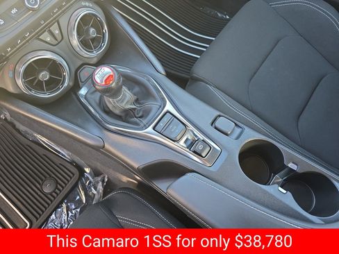Used 2021 Chevrolet Camaro SS image 30