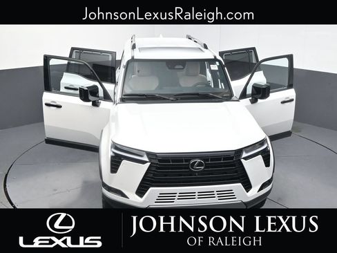 Used 2024 Lexus GX 550 AWD/4WD image 33