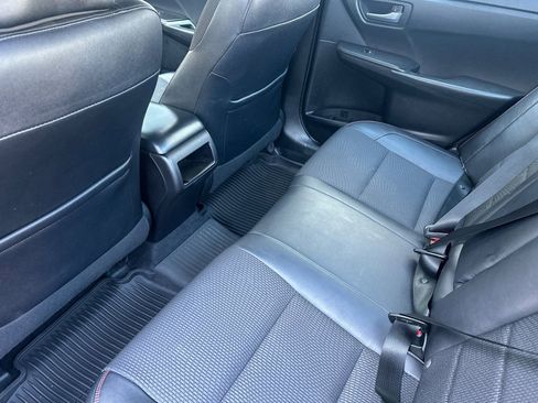 Used 2017 Toyota Camry SE image 14