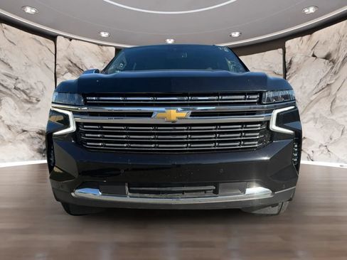 Used 2024 Chevrolet Suburban Premier RWD image 2