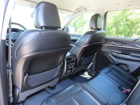 Certified 2023 Jeep Grand Cherokee Limited AWD/4WD image 26