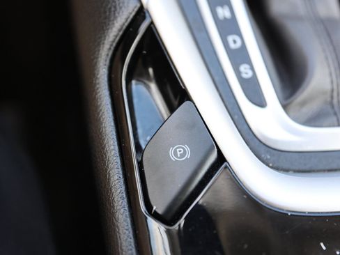 Used 2016 Ford Fusion SE image 27