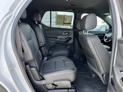 Used 2023 Chevrolet Traverse RS w/ LPO, Floor Liner Package image 20