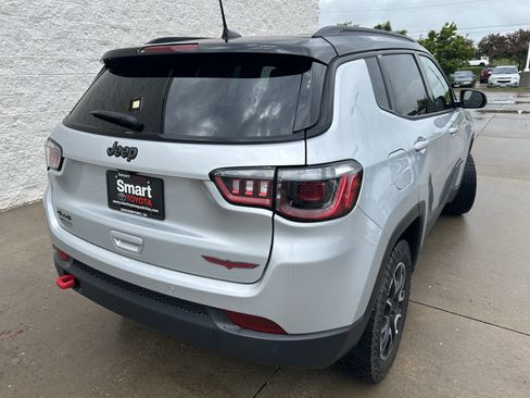 Used 2025 Jeep Compass Trailhawk AWD/4WD image 6