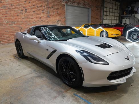 Used 2017 Chevrolet Corvette Stingray Coupe w/ Carbon Flash Badge Package RWD image 37