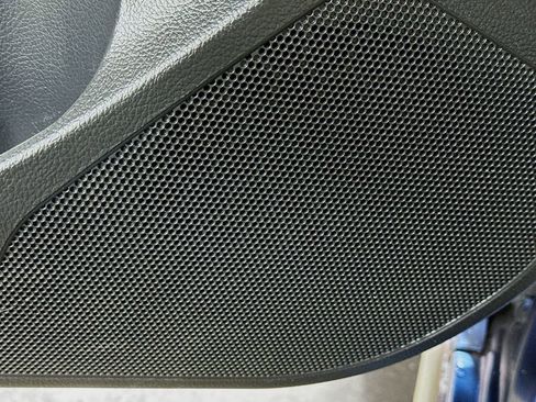 Used 2016 Subaru Crosstrek 2.0i Limited image 18