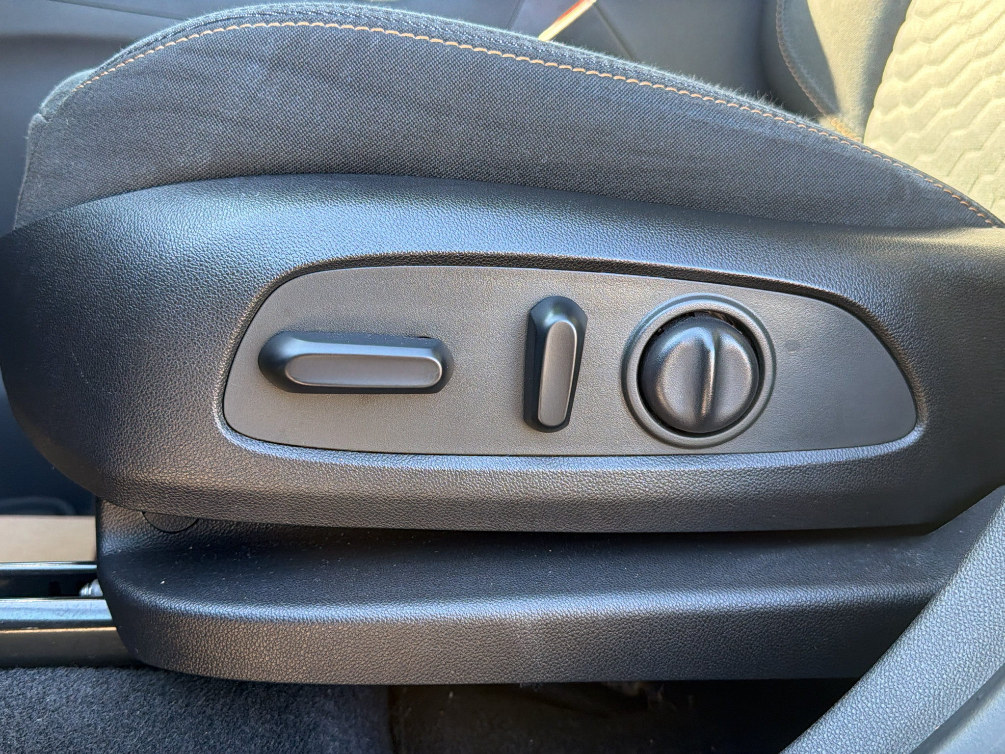 Used 2019 Chevrolet Equinox LT FWD image 15