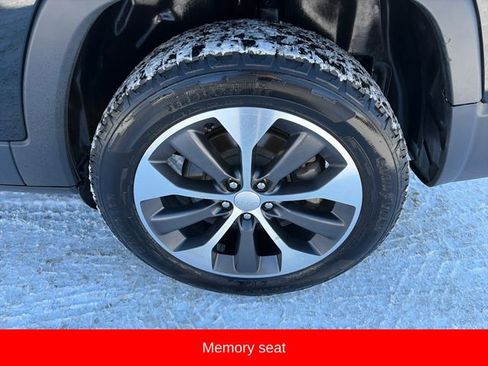 Used 2022 Jeep Cherokee Limited w/ Elite Package image 14