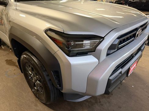Used 2025 Toyota 4Runner SR5 image 28
