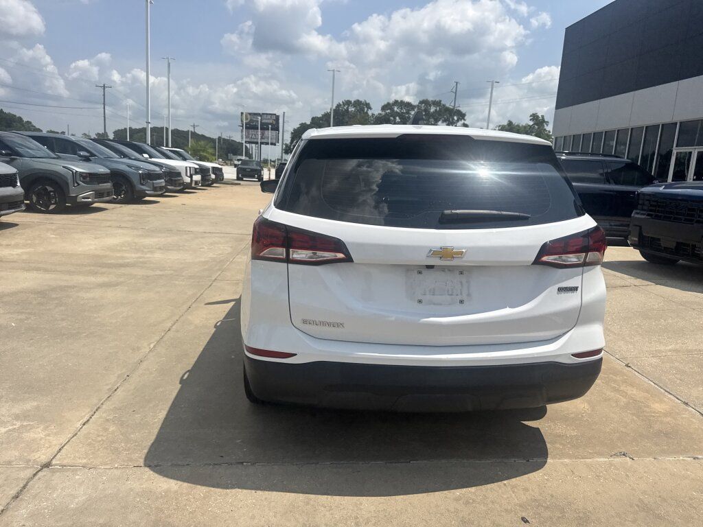 Used 2024 Chevrolet Equinox LS FWD image 13