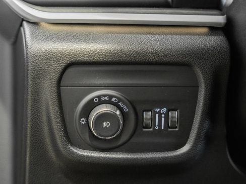 Certified 2023 Jeep Grand Cherokee Limited AWD/4WD image 44