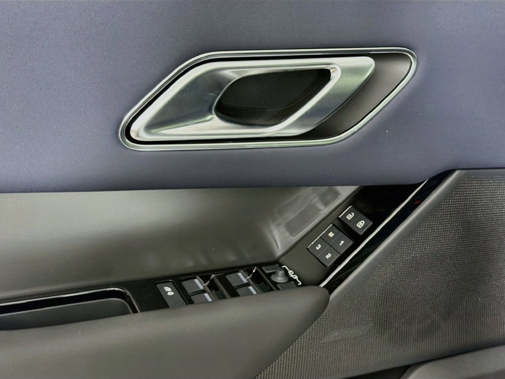 New 2026 Land Rover Range Rover Velar S AWD/4WD image 18