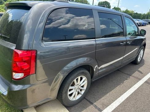 Used 2019 Dodge Grand Caravan SXT FWD image 7