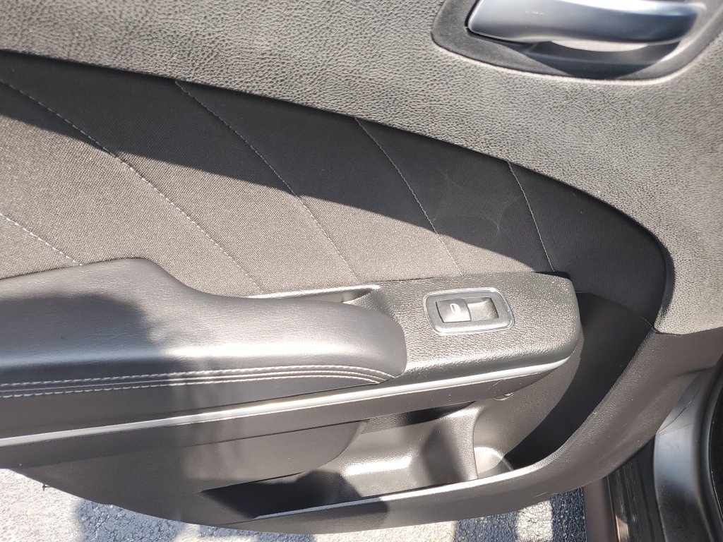 Certified 2022 Dodge Charger R/T RWD image 14