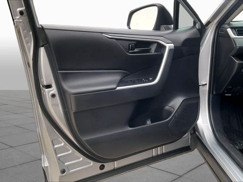 Used 2025 Toyota RAV4 LE FWD image 19