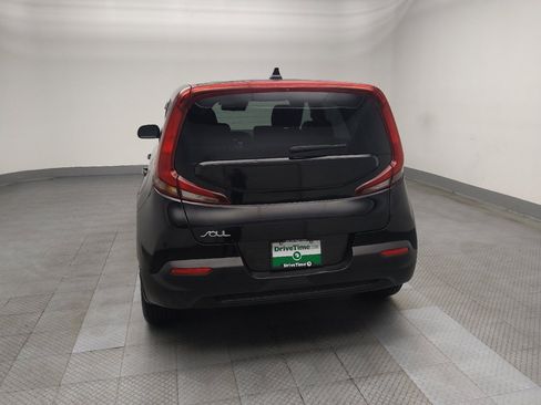 Used 2022 Kia Soul LX w/ Technology Package FWD image 6