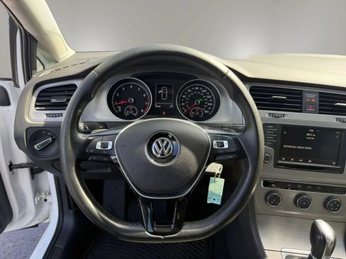 Used 2016 Volkswagen Golf S FWD image 19