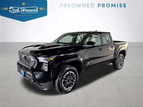 Used 2025 Toyota Tacoma TRD Sport image 1