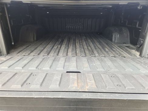 Used 2021 Chevrolet Silverado 1500 High Country w/ Technology Package image 27