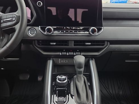 New 2026 Chevrolet Colorado Trail Boss AWD/4WD image 23