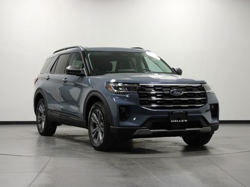 New 2026 Ford Explorer Active w/ Active Comfort Package image 3