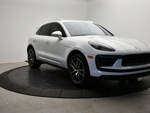 Certified 2023 Porsche Macan S AWD/4WD image 9