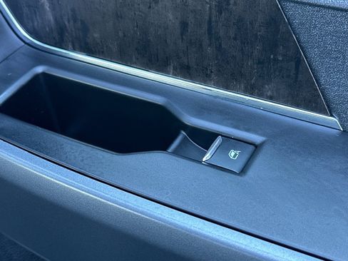 Used 2024 Ford F250 Lariat w/ Sport Appearance Package image 22