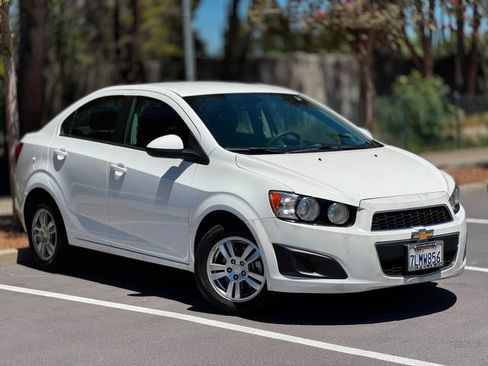 Used 2015 Chevrolet Sonic LT FWD image 1